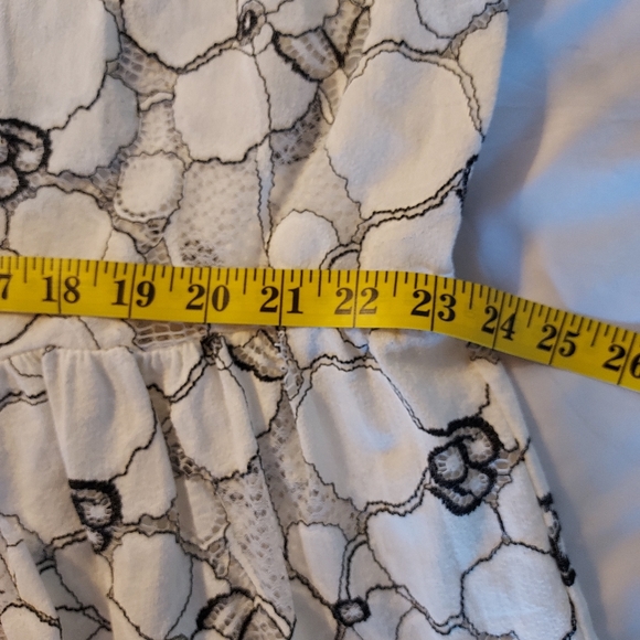 Lane Bryant Womens's Top Size 22 White Floral Semi Sheer Peplum Boho Whimsigoth - Picture 8 of 13